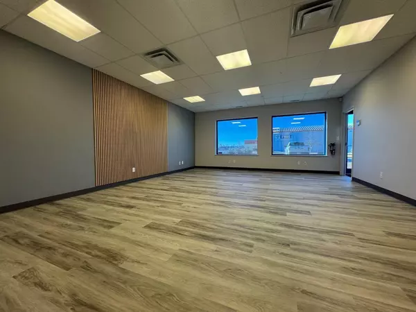 Grande Prairie, AB T8V 8H7,8715 109 ST #109