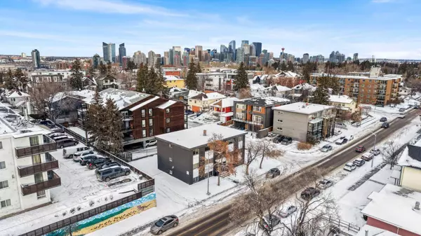 Calgary, AB T2T 1C6,1624 26 AVE SW