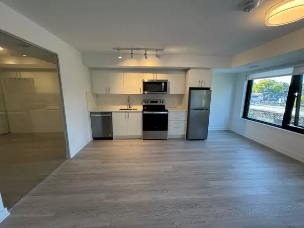 Toronto C04, ON M4N 1B8,3 Strathgowan AVE #313