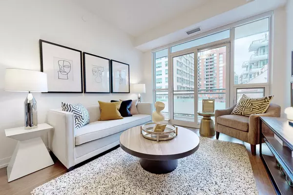 Toronto C10, ON M4S 0A5,98 Lillian ST #314