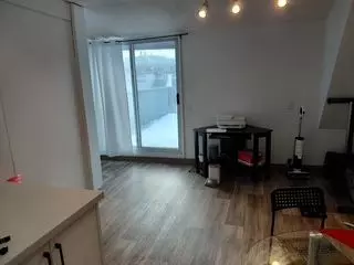 Toronto C01, ON M5S 2K3,42 Robert ST #Third