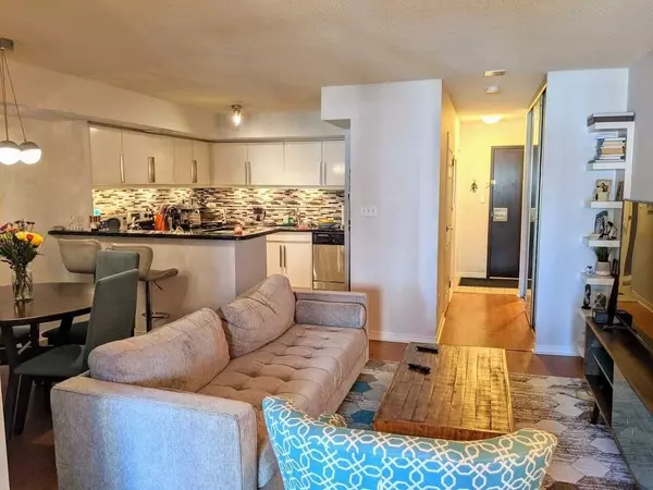 Toronto C08, ON M5E 1W5,25 The Esplanade AVE #2507