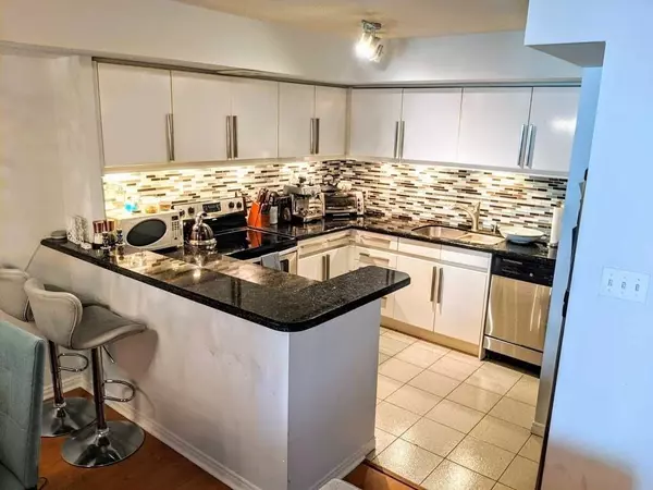 Toronto C08, ON M5E 1W5,25 The Esplanade AVE #2507