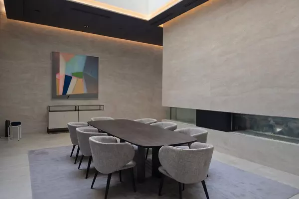 Toronto C10, ON M4S 2B4,2221 Yonge ST #5007