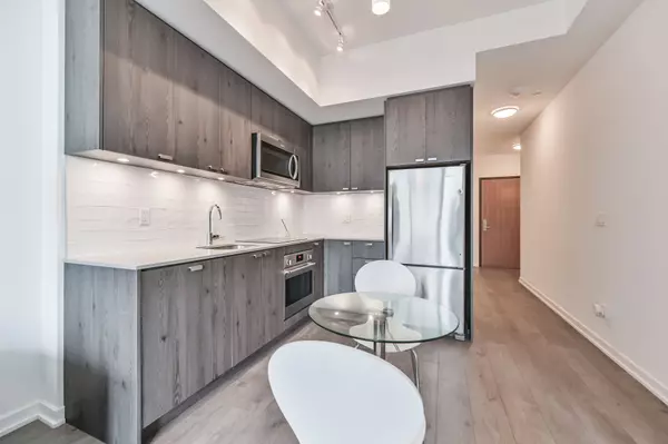 Toronto C15, ON M2J 1M6,56 Forest Manor RD #304