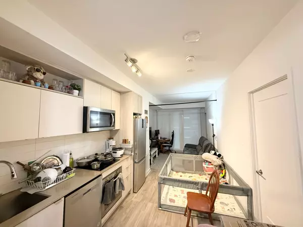 Toronto C08, ON M5A 0W8,121 Lower Sherbourne ST #740