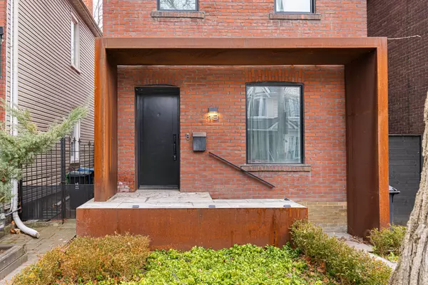 Toronto E01, ON M4M 2X4,19 Brooklyn AVE