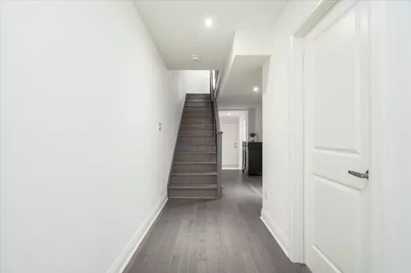 Clarington, ON L1C 3K5,613 Port Darlington RD