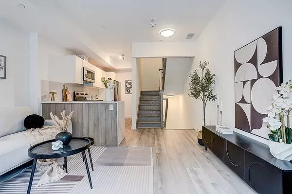 Toronto E05, ON M1T 1H8,3079 Pharmacy AVE #27