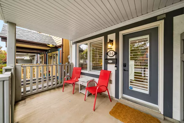 Toronto E02, ON M4L 2A2,84 Woodbine AVE