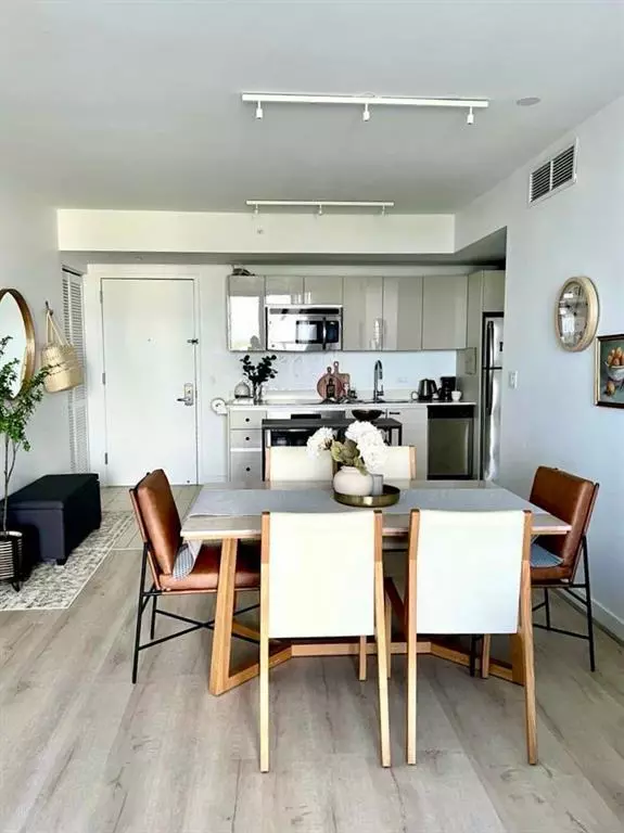 Hallandale Beach, FL 33009,2602 E Hallandale Beach Blvd #R1010