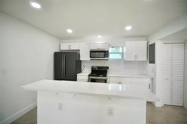 West Palm Beach, FL 33407,2205 A E Isaacs Ave