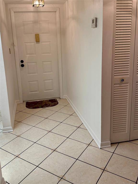 Pembroke Pines, FL 33026,900 Colony Point Cir #121