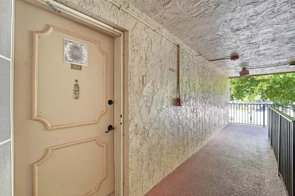 Tamarac, FL 33321,7950 W Mcnab Rd #302