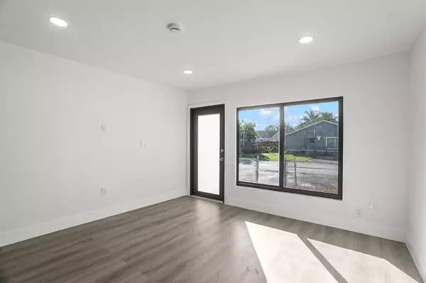 Miami Gardens, FL 33055,20731 NW 41st Avenue Rd