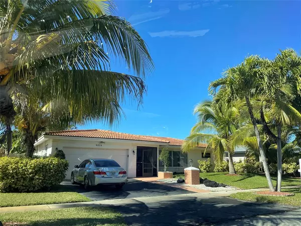 8203 NW 74th Ter, Tamarac, FL 33321