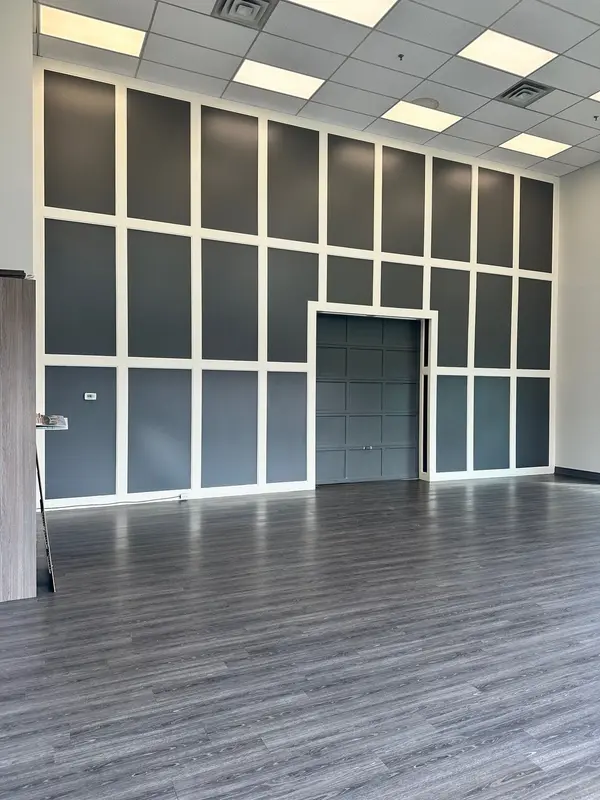 142 Edilcan DR #B, Vaughan, ON L4K 3S6