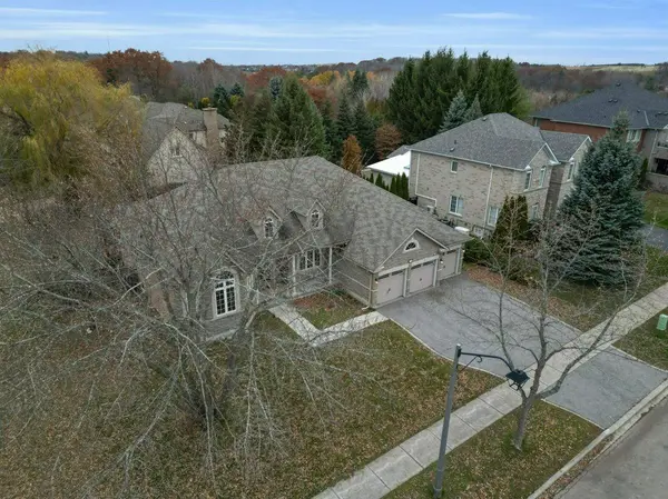 2 Kootenay RDG, Vaughan, ON L6A 2W1