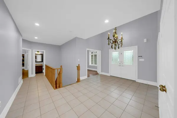 2 Kootenay RDG, Vaughan, ON L6A 2W1