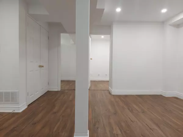 Richmond Hill, ON L4C 5V5,40 Gray CRES #Bsmt