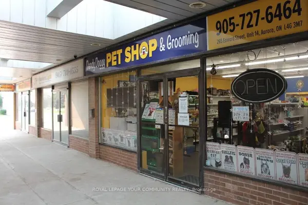 Aurora, ON L4G 3M7,265 Edward ST #14