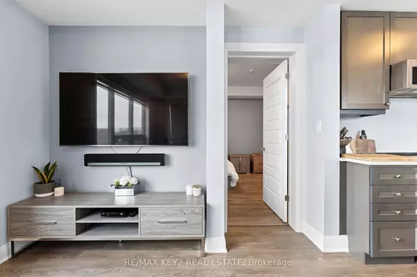 Markham, ON L6B 1N2,2 Adam Sellers ST #417