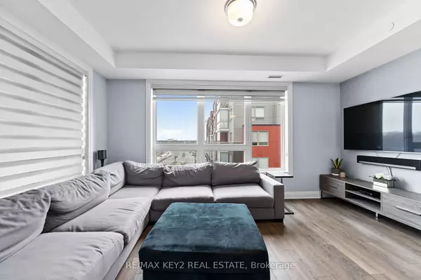 Markham, ON L6B 1N2,2 Adam Sellers ST #417