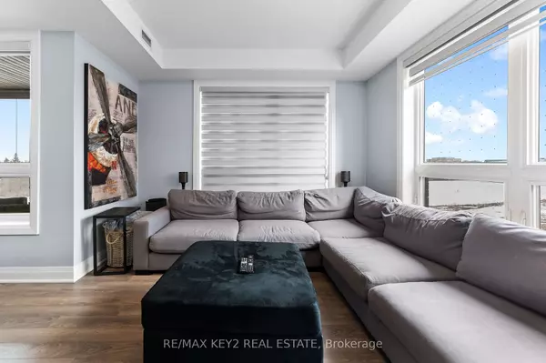 Markham, ON L6B 1N2,2 Adam Sellers ST #417