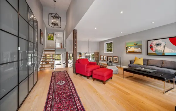 Aurora, ON L4G 2G8,12 Glenview DR