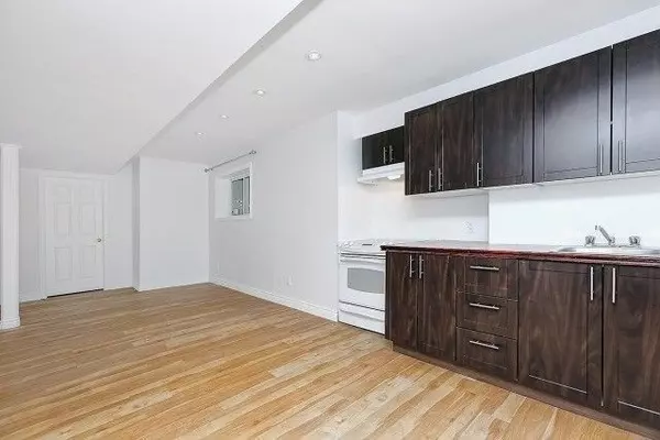 Georgina, ON L4P 2N1,195 Woodland AVE