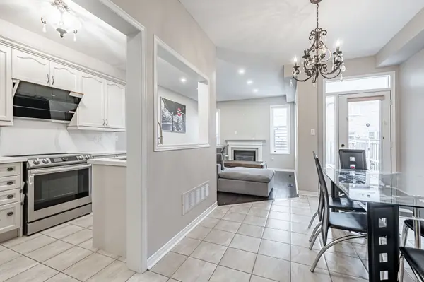 25 White Beach CRES, Vaughan, ON L6A 4K6