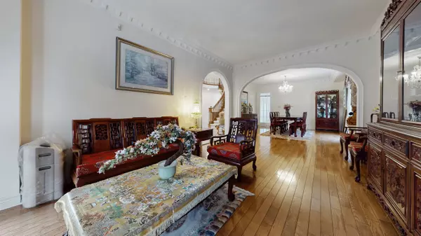 Richmond Hill, ON L4B 3V9,41 Graydon CRES