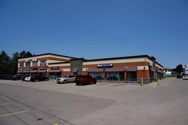 Barrie, ON L4N 4K8,110 Little AVE #C