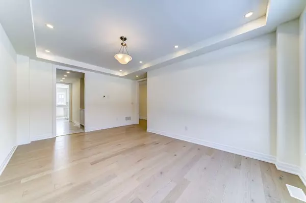 Wasaga Beach, ON L9Z 0L4,186 Mapleside DR