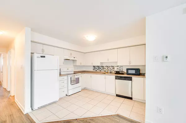 Toronto, ON M9M 0B5,100 Parrotta DR #85