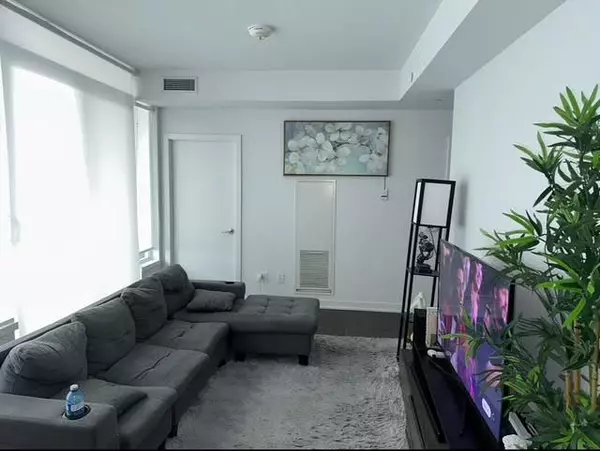 Toronto, ON M6S 1A1,1926 Lakeshore BLVD W #3802