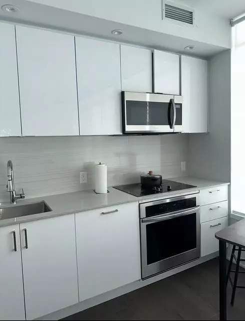 Toronto, ON M6S 1A1,1926 Lakeshore BLVD W #3802