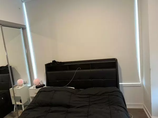 Toronto, ON M6S 1A1,1926 Lakeshore BLVD W #3802