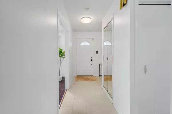 Brampton, ON L6T 2R1,11 Addington CRES