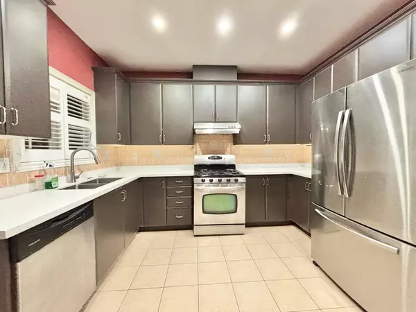 Brampton, ON L6P 2R7,38 Crystalview CRES