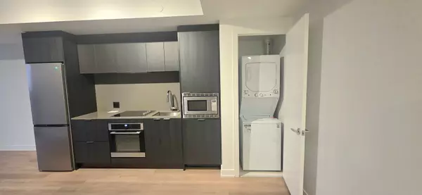 Mississauga, ON L5B 1H7,3009 Novar RD #1605