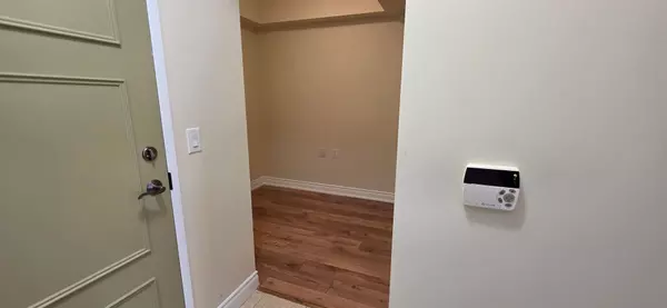 Toronto W06, ON M8V 3Z5,3 Marine Parade DR #1705