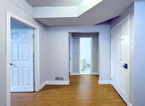 Mississauga, ON L5A 2A7,3240 Trisha Downs #Lower