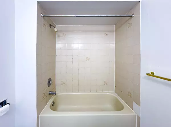 Mississauga, ON L5A 2A7,3240 Trisha Downs #Lower