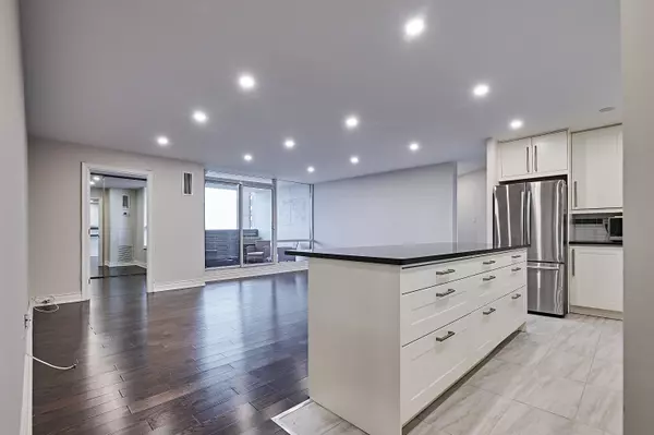 Mississauga, ON L5E 3E2,1535 Lakeshore RD E #1203