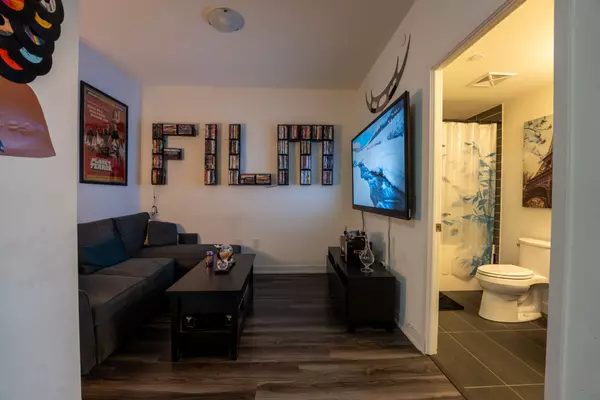 Toronto W07, ON M8Z 1N8,859 The Queensway N/A #715