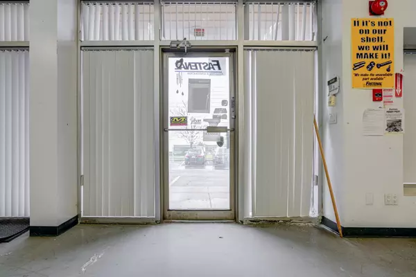 Mississauga, ON L5T 2M9,6660 Kennedy RD #10