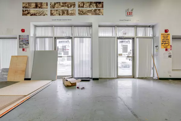 Mississauga, ON L5T 2M9,6660 Kennedy RD #10