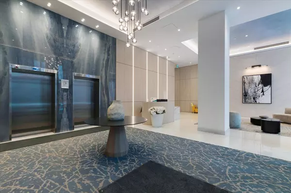 Mississauga, ON L5L 3H9,1063 Douglas McCurdy Common CIR #1202