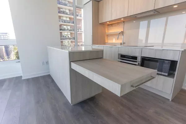 Mississauga, ON L5G 0E1,28 Ann ST #1008